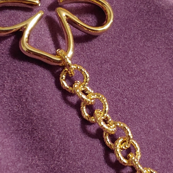 Flower Power Necklace Goldtone NWOT - Picture 4 of 4